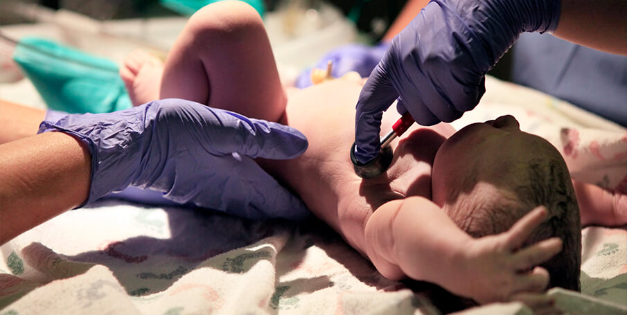 Hacer responsables a los médicos por lesiones de nacimiento