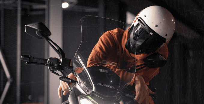 What is the Motorcycle Helmet Law in Louisiana?