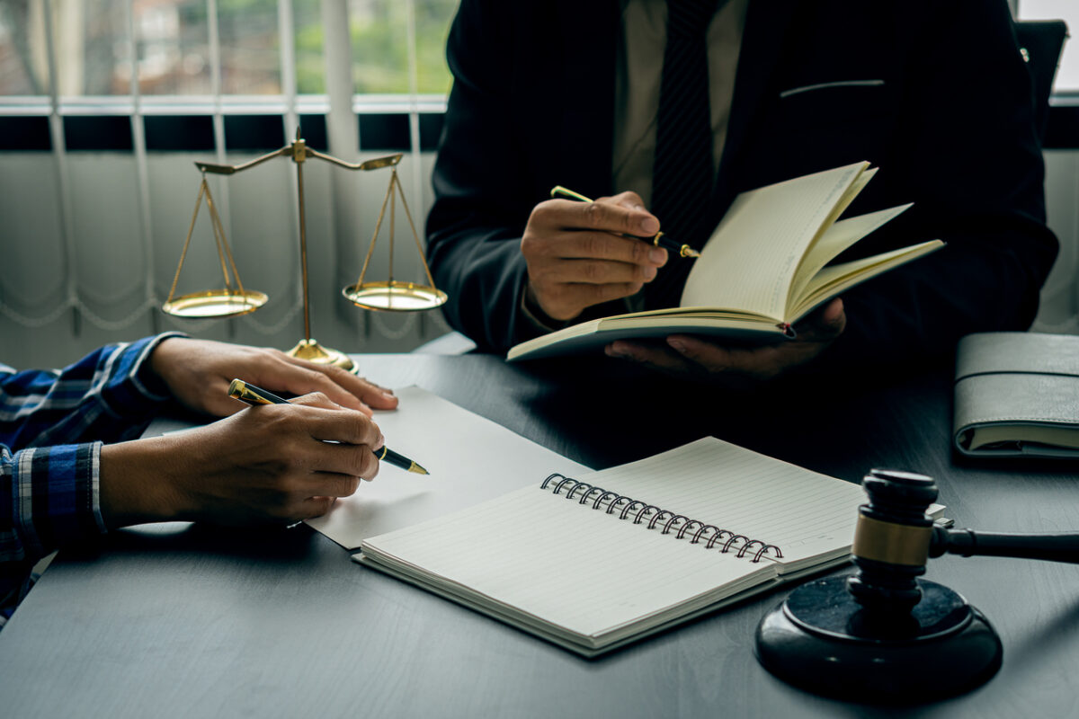 What Is the Difference Between a Lawyer and an Attorney?